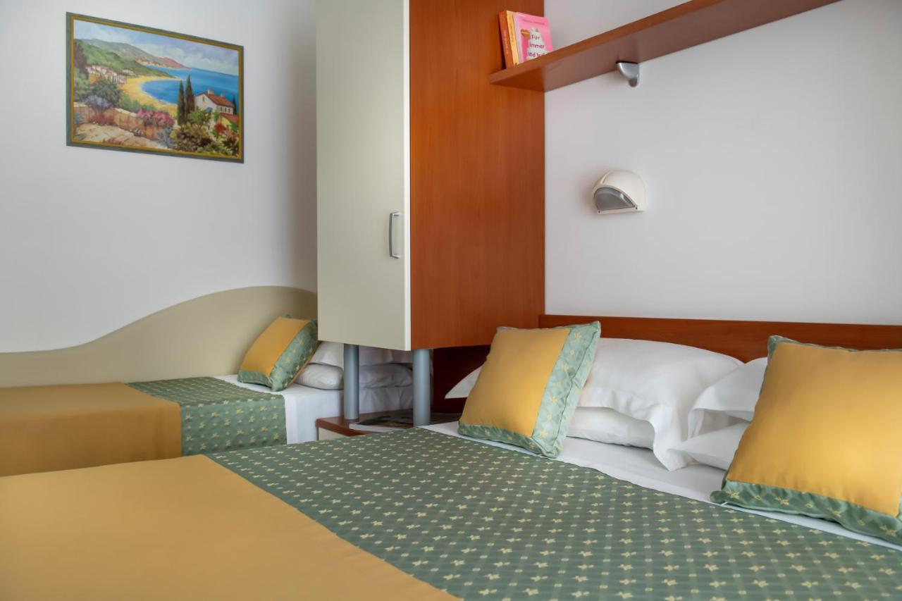 Hotel Principe 卡托利卡 外观 照片